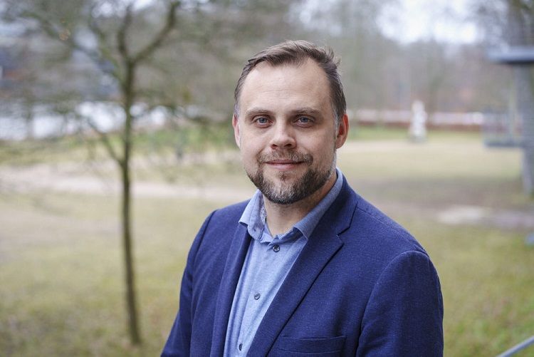 Steffen Jensen, borgmester i Halsnæs Kommune i Nordsjælland, er blevet sygemeldt.
Det bliver viceborgmester Helge Friis, der tager over midlertidig.