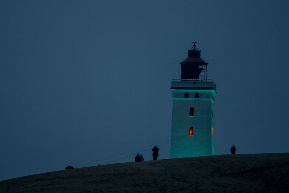 Rubjerg Knude Fyr blev i 2019 flyttet 80 meter ind i landet for at forhindre, at bygningerne styrtede i havet.