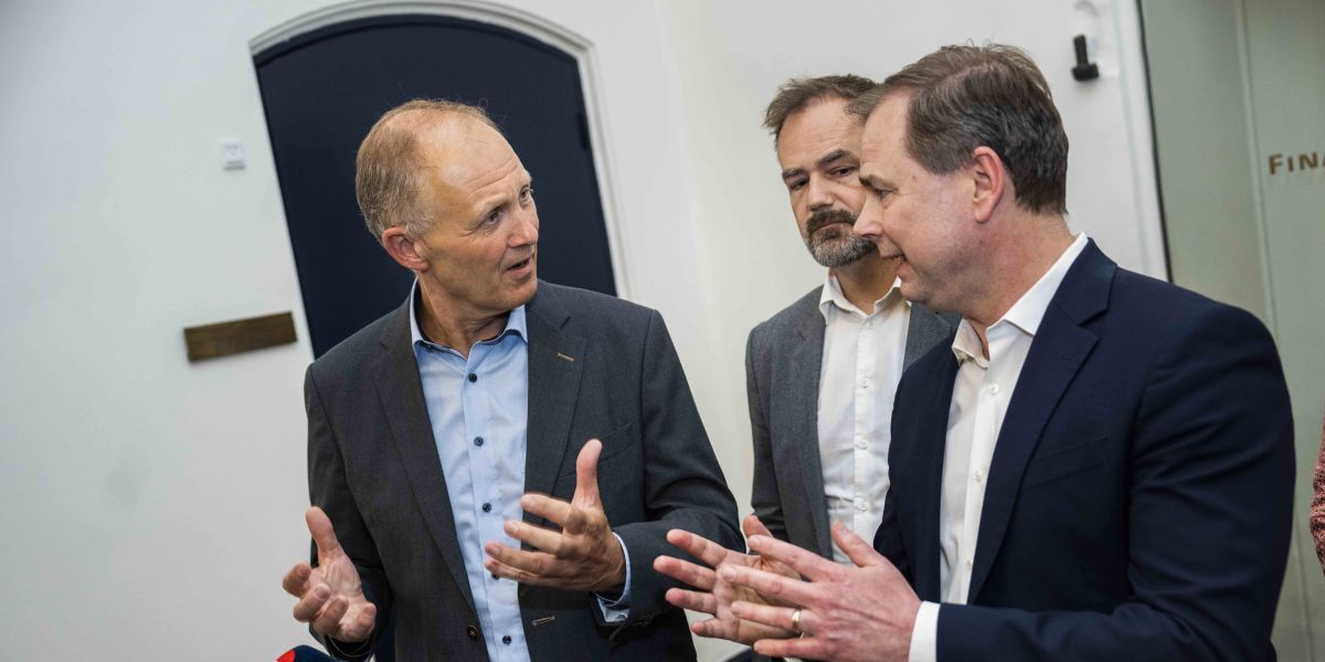 KL-toppen med Martin Damm og Jacob Bundsgaard i spidsen har lavet for slappe økonomiaftaler med finansminister Nicolai Wammen uden fokus på effektiviseringer i velfærden de seneste år. Det mener Bjarne Corydon, som tilføjer, at det er én af forklaringerne på, at forventningspresset går grassat.