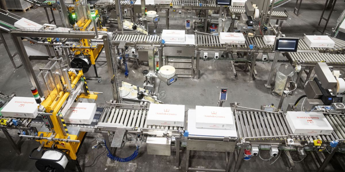 Selv om medicinalindustrien - anført af Novo Nordisk - har vist imponerende vækstrater hen over det seneste år, går produktionen her 10,6 procent tilbage i tredje kvartal.