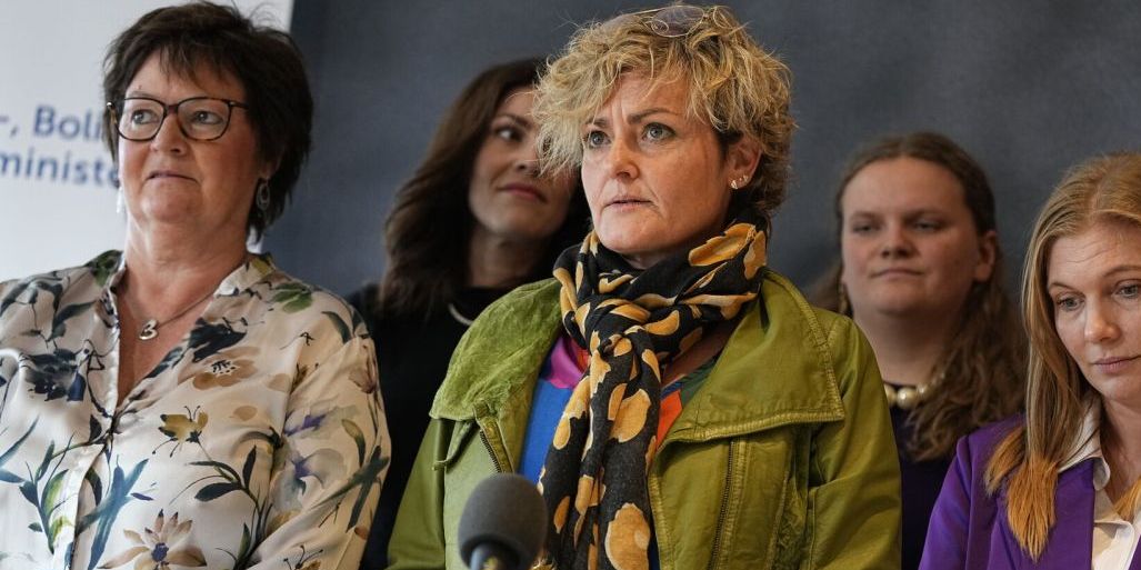 Socialministeren skriver i et brev til Anni Matthiesen, at der skal afsættes flere penge til julehjælp.