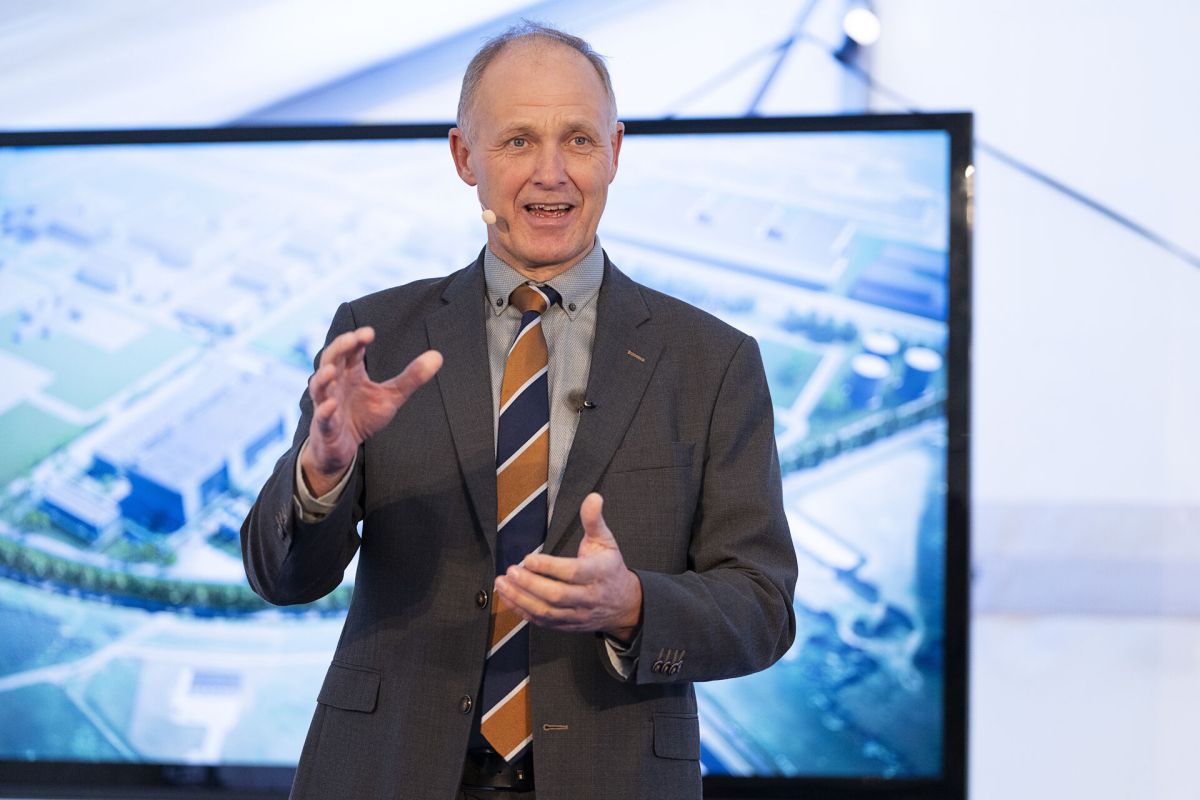 Kalundborg Kommunes borgmester, Martin Damm (V), talte fredag ved markeringen af første spadestik til Novo Nordisks nye anlæg.