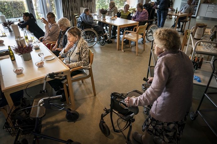 14 procent af FOAs medlemmer, som er ansat på deltid i den kommunale ældrepleje, ønsker at få flere faste timer om ugen, viser undersøgelse fra fagforeningen.