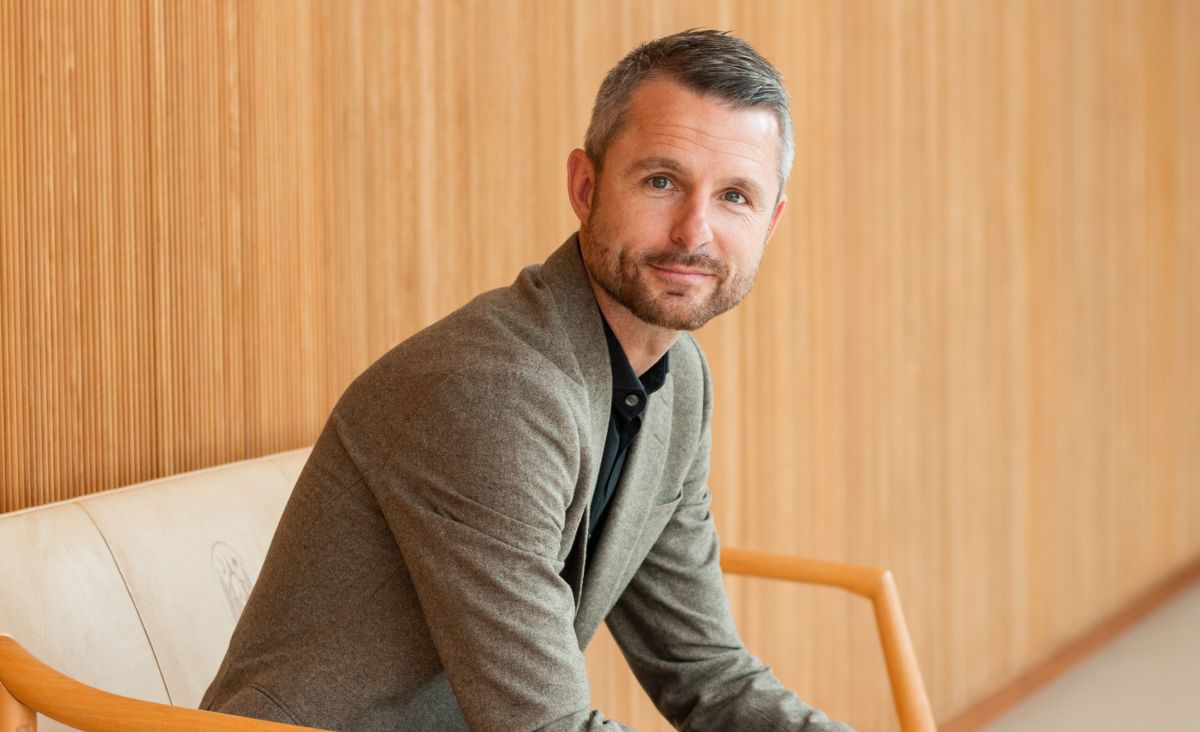 Christian Budde, rådmand for sundhed og omsorg i Aarhus, har bebudet, at medietræningen af medarbejderne skal skrottes i et forsøg på at opnå en mere nuanceret mediedækning.