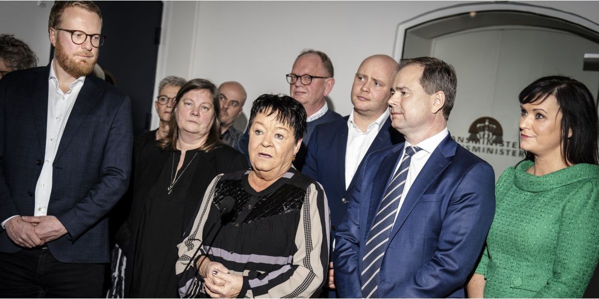 Mona Striib, formand for FOA, udtrykte tilfredshed med trepartsaftalen, da den blev præsenteret i Finansministeriet mandag.