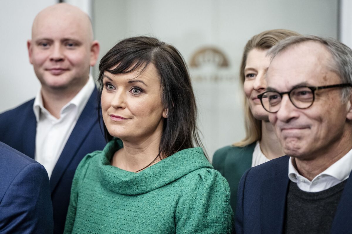 Indenrigs- og sundhedsminister Sophie Løhde (V) er modstander af at give borgerne ret til at forlange kommunale folkeafstemninger, der ville fjerne det politiske initiativ fra kommunalbestyrelser og borgmestre som Michael Ziegler (th.).
