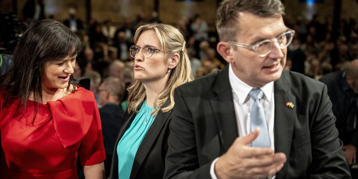 Mandag aften kl. 21.30 briefede Venstres regeringstop i form af formand Troels Lund Poulsen, Stephanie Lose og Sophie Løhde V-baglandet om den nye ældrelov og ældrereform.