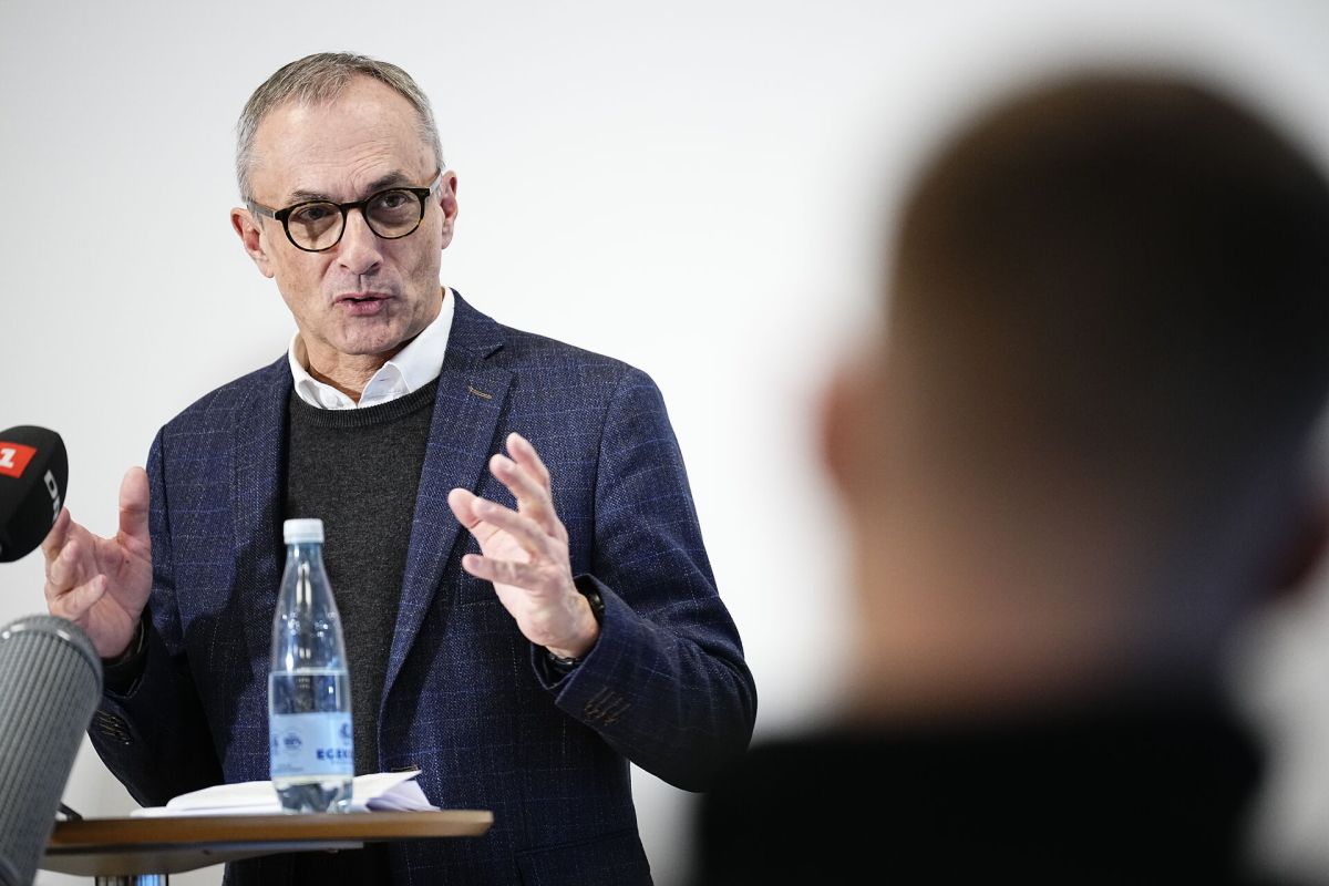 Michael Ziegler (K), borgmester i Høje-Taastrup Kommune og KL's chefforhandler ved OK24, har efter nytår introduceret et nyt krav fra KL's side om ændrede kompensationsregler ved afskedigelser af kommunernes øverste chefer.