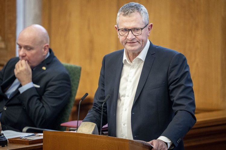 Henrik Frandsen (M) har en fremtrædende rolle for sit parti på Christiansborg, som han fremover vil hellige sig helt og forlader byrådssalen i Tønder Kommune.