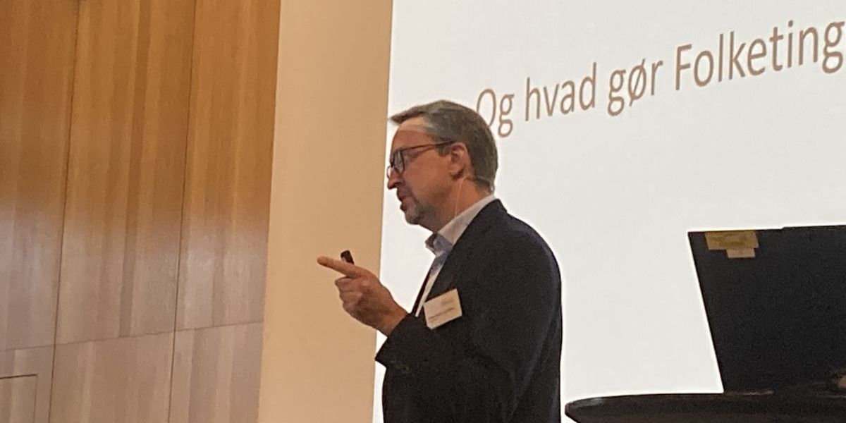 Jakob Bigum Lundberg, formand for de Kommunale Velfærdschefer, holdt oplæg til Danske Ældreråds ældrepolitiske konference i november 2023.
