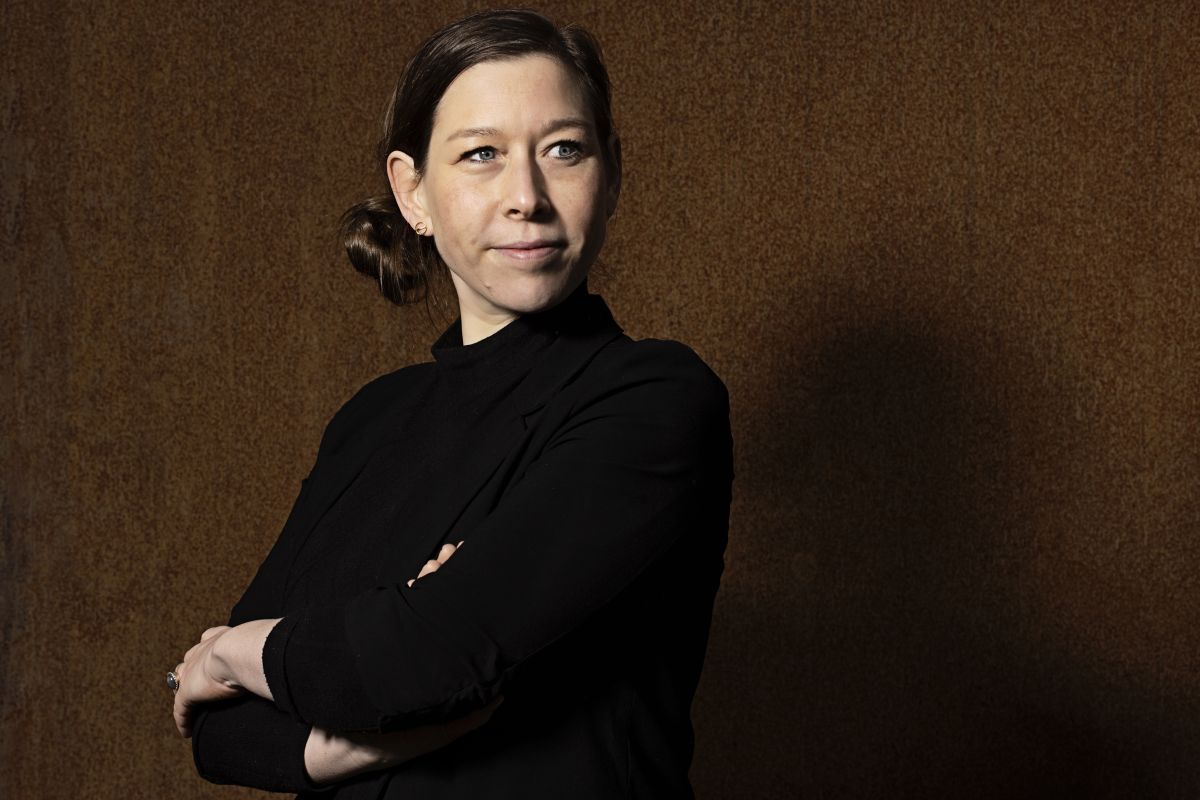 "I Økonomiaftalen for 2024 kan vi se, at de penge skulle indgå som en del af de 3 milliarders besparelser, som man skulle lave på bureaukrati i det offentlige," siger Ditte Brøndum, næstforkvinde hos Dansk Socialrådgiverforening.