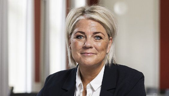 Det er en glidebane hen imod forråelse af hele sektoren, når de ansatte ikke tør ytre sig, hvis de oplever dårlige eller andre kritisable arbejdsforhold i det offentlige, siger Tanja Nielsen, sektorformand hos FOA.