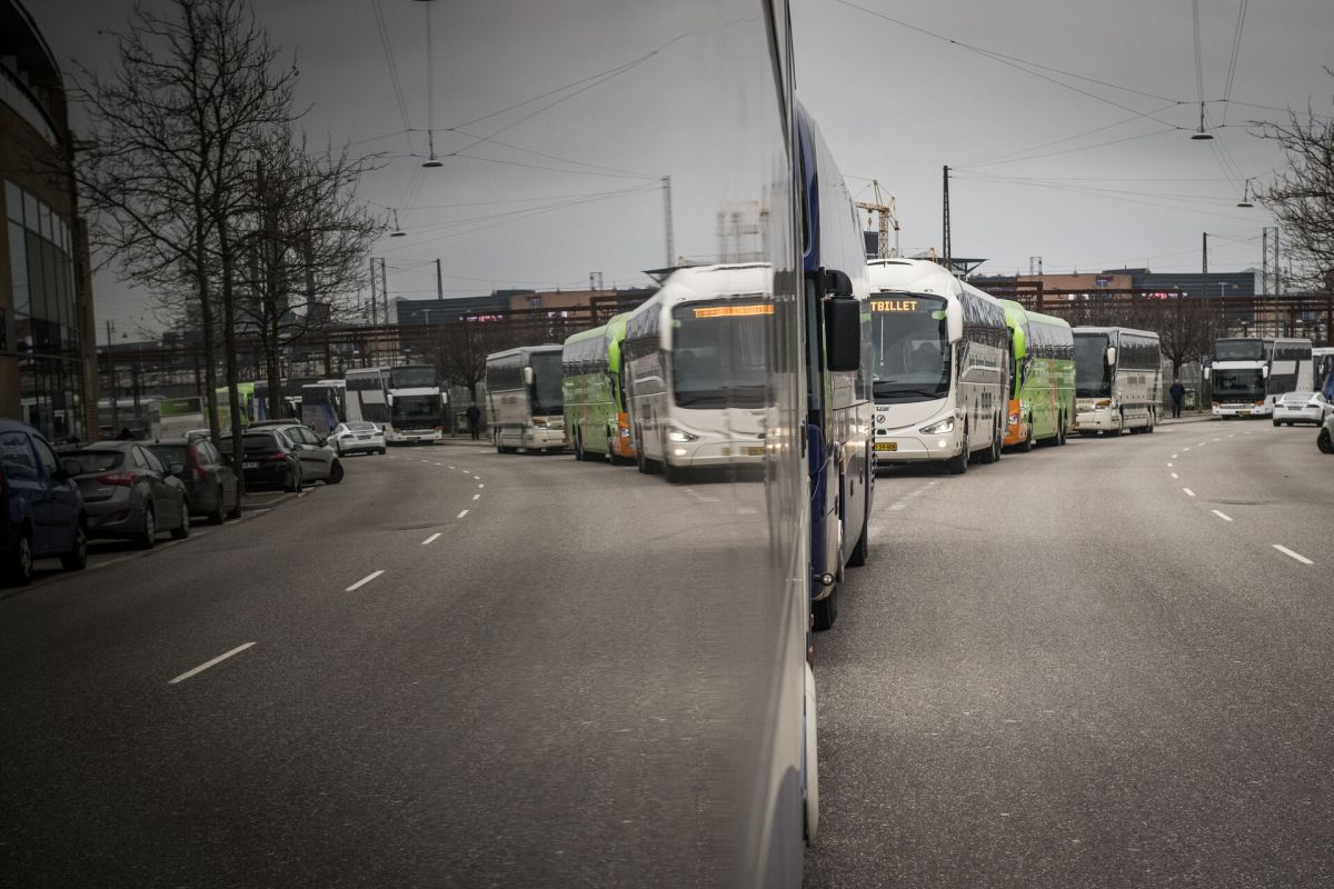Ingerslevsgade i København, der af mange busselskaber bruges som holdeplads, er en af de vejstrækninger, hvor politiet har afvist kommunens ønske om at nedsætte hastigheden til 40 km/t.
