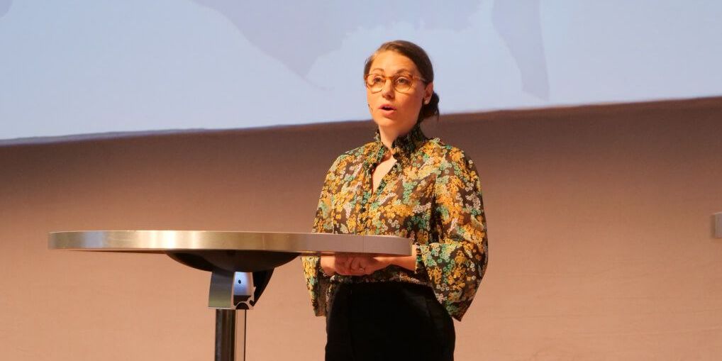 Sisse Marie Welling på scenen i Aalborg Kongres og Kultur Center torsdag i sidste uge til KL's Social- og Sundhedspolitisk Forum.