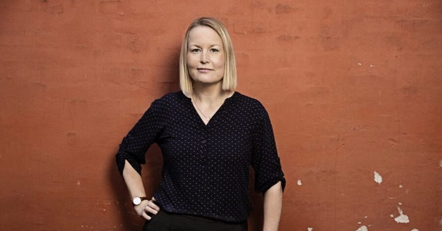 Signe Færch, forkvinde for Dansk Socialrådgiverforbund, er forbeholden positiv over økonomiaftalen mellem regeringen og KL for 2025.