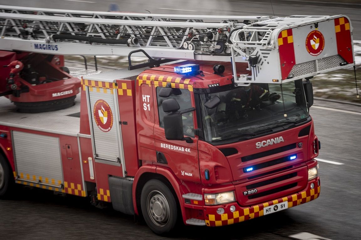 I mange år har et af de helt centrale krav i det danske beredskab været, at brandkøretøjerne skal rykke ud fra brandstationen senest fem minutter efter alarmen.