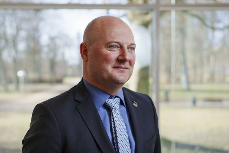 Borgmester Ole Vive ser frem til samarbejdet med den midlertidige vikar på kommunaldirektør-kontoret.