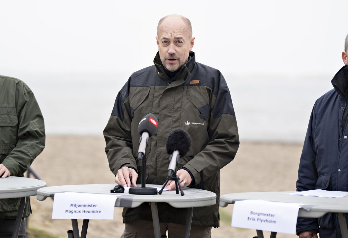 Miljøminister Magnus Heunicke (S) og partierne bag aftalen om Grøn Fond har fredag udmøntet 150 millioner kroner til otte kommunale kystsikringsprojekter i bl.a. Vejle, Nakskov og Køge Bugt.